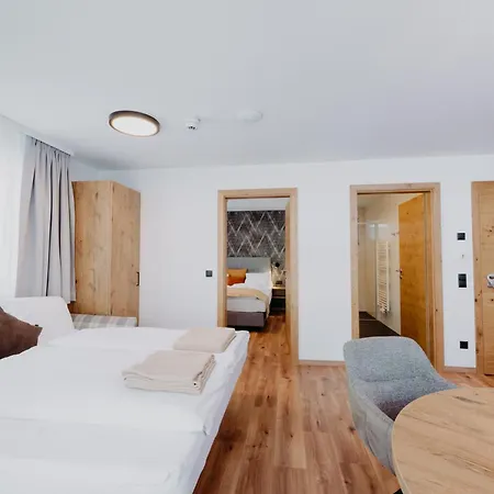 Brueckenwirt Superior Hotel 3*